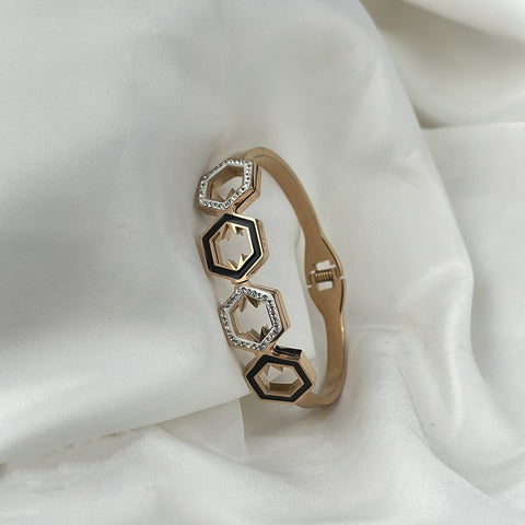Elegant Premium Imported Bracelet  JH7937