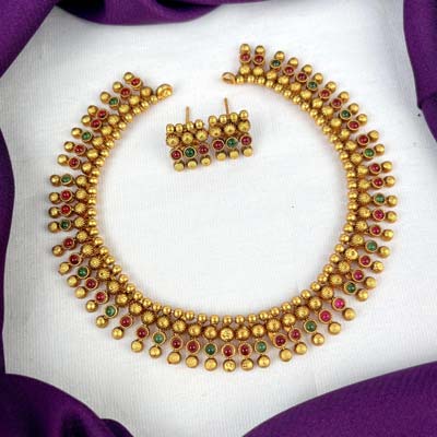 Trending Gold Plated Antique Necklace With Matching Earrings JH1545
