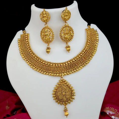Beautiful Micro Gold Necklace JH3217