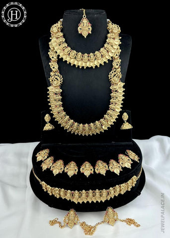 Pretty Traditional South Indian Bridal Jewellery Set JH5559