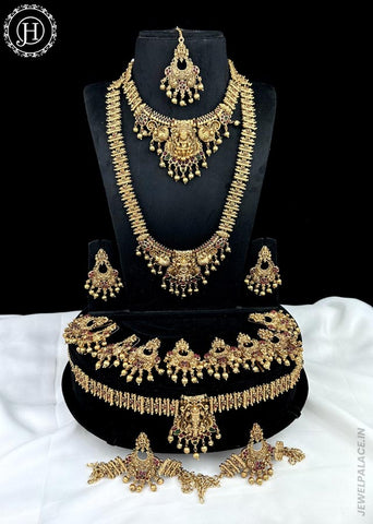 Pretty Traditional South Indian Bridal Jewellery Set JH5561