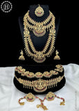 Pretty Traditional South Indian Bridal Jewellery Set JH5563