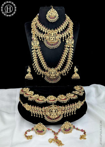 Pretty Traditional South Indian Bridal Jewellery Set JH5563