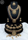 Pretty Traditional South Indian Bridal Jewellery Set JH5567