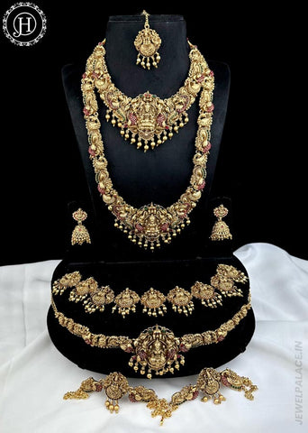 Pretty Traditional South Indian Bridal Jewellery Set JH5568