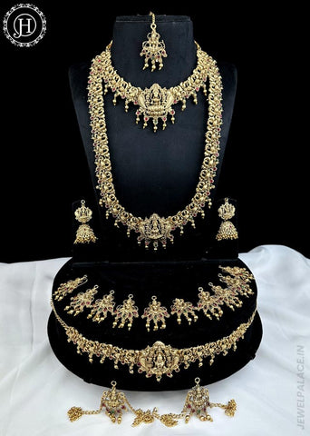 Pretty Traditional South Indian Bridal Jewellery Set JH5569