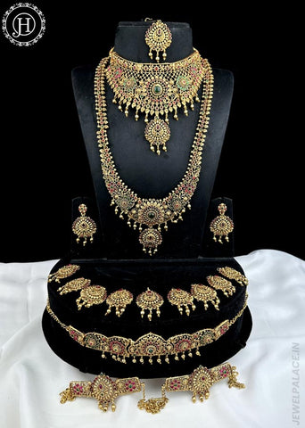 Pretty Traditional South Indian Bridal Jewellery Set JH5576