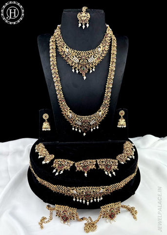 Pretty Traditional South Indian Bridal Jewellery Set JH5579