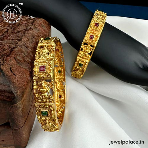 Beautiful Gold Plated Kemp Stone Traditional Bangles JH6008