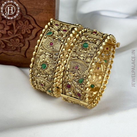 Beautiful Gold Plated Kemp Stone Bangles