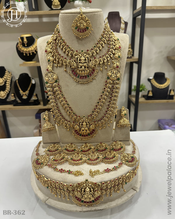 Pretty Traditional South Indian Bridal Jewellery Set JH6499