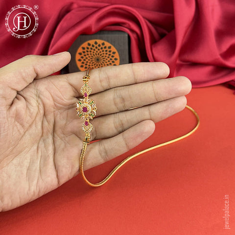 Chic Mother of Pearl Chain with Micro Gold Polish