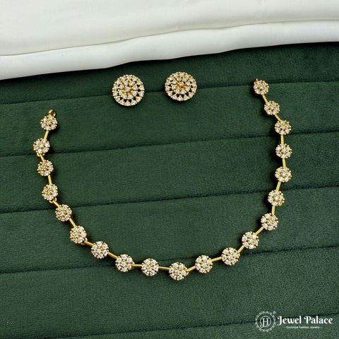 Beautiful Gold Finish Stunning Festive Necklace