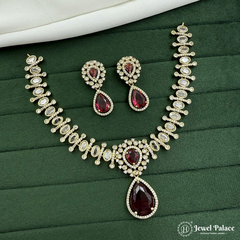 Beautiful Gold Finish Stunning Festive Necklace