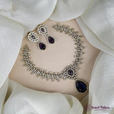 Beautiful Gold Finish Stunning Festive Necklace