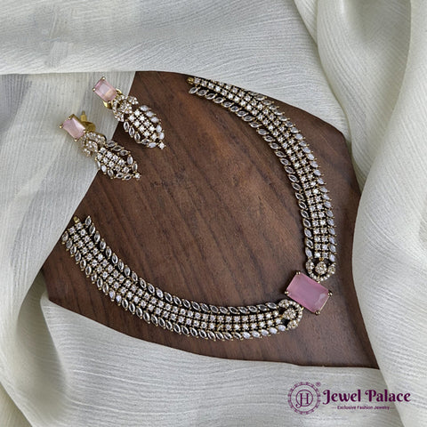 Beautiful Gold Finish Stunning Festive Necklace