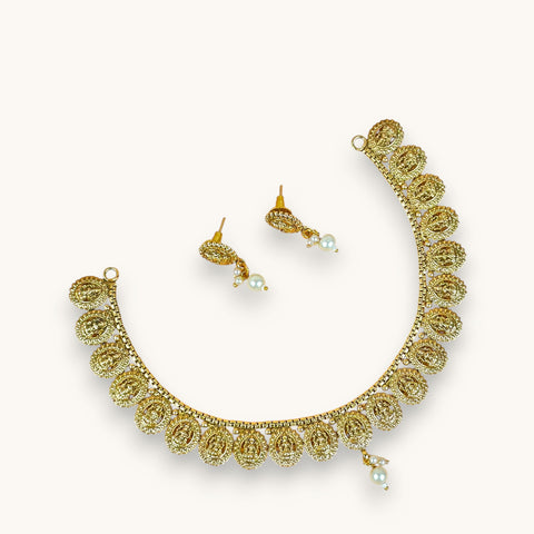 Exclusive Gold Finish Antique Necklace With Earrings JH7850