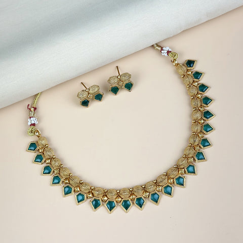 Elegant Gold Finish Traditional Kerala Palakka Necklace JH7861