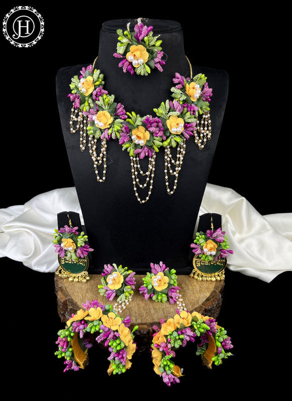 All you need to know about floral jewellery  Feminain
