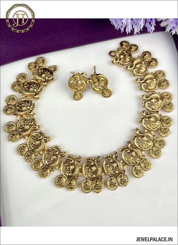 Attractive Gold Plated Kemp Stone Matte Necklace With Matching Earrings JH2623