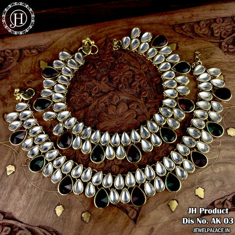 Charms Antique Golden Alloy Kundan Anklet for Women JH3446