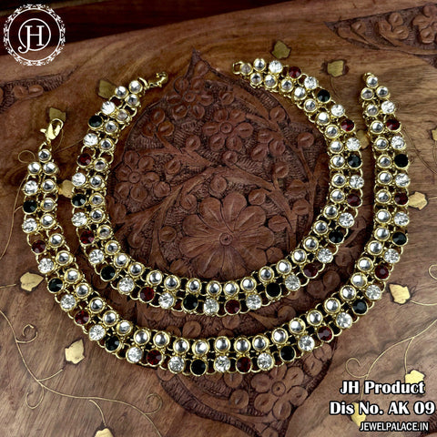 Charms Antique Golden Alloy Kundan Anklet for Women JH3450