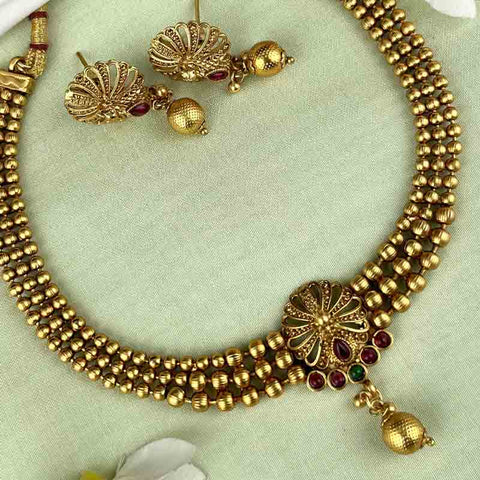 Elegant Gold Pearls Design Necklace JH3765