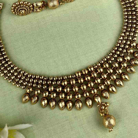 Elegant Gold Pearls Design Necklace JH3767